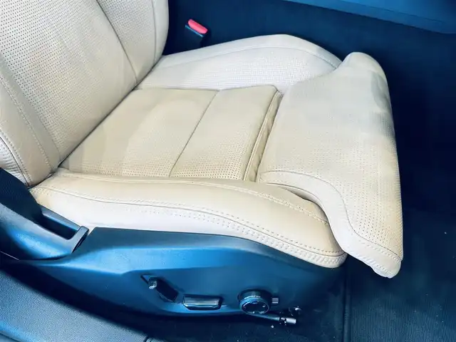 ボルボ Ｖ６０ T5 インスクリプション 大阪府 2018(平30)年 2.7万km グレー ベージュ革/メモリ付きパワーシート/エアシートヒーター/HUD/ハーマンカードン/ACC/BLIS/純正ナビ/TV/３６０度カメラ/applecarplay/純正18インチAW/LEDヘッドライト/電動リアゲート/自動駐車
