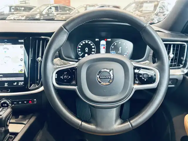 ボルボ Ｖ６０ T5 インスクリプション 大阪府 2018(平30)年 2.7万km グレー ベージュ革/メモリ付きパワーシート/エアシートヒーター/HUD/ハーマンカードン/ACC/BLIS/純正ナビ/TV/３６０度カメラ/applecarplay/純正18インチAW/LEDヘッドライト/電動リアゲート/自動駐車
