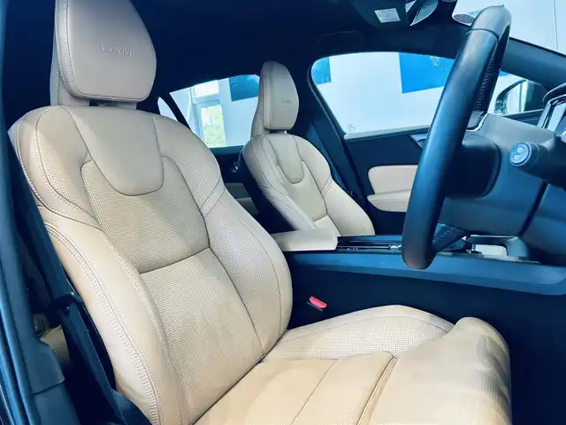 ボルボ Ｖ６０ T5 インスクリプション 大阪府 2018(平30)年 2.7万km グレー ベージュ革/メモリ付きパワーシート/エアシートヒーター/HUD/ハーマンカードン/ACC/BLIS/純正ナビ/TV/３６０度カメラ/applecarplay/純正18インチAW/LEDヘッドライト/電動リアゲート/自動駐車