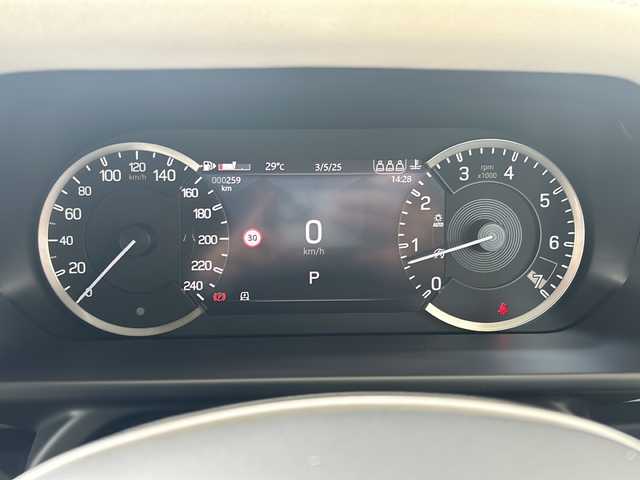 ランドローバー ランドローバー ディフェンダー 110S 宮崎県 2022(令4)年 0.1万km カルパチアングレー ワンオーナー/登録時走行距離256km/純正ナビ/車内wi-fi/バックカメラ/360度ビューカメラ/ダウンヒルアシスト/白レザーシート/背面タイヤ/LEDヘッドライト・オートライト/ブラインドスポットモニター/USBコネクト/ステアリングヒーター/サンルーフ/クルーズコントロール/ETC2.0/保証書・記録簿・スペアキー１本