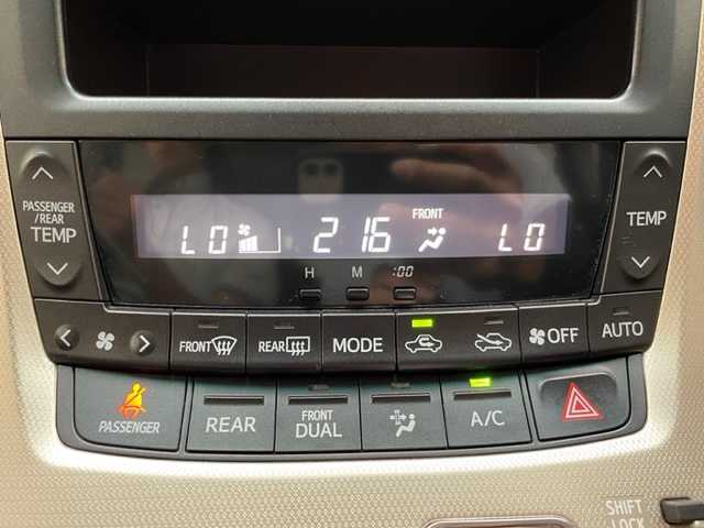 トヨタ ヴェルファイア 2．4Z ゴールデンアイズⅡ 兵庫県 2014(平26)年 7.7万km ボルドーマイカメタリック 社外SDナビ/（AM/FM/CD/DVD/Bluetooth/フルセグTV）/・NSZT-W64G/バックカメラ/クルーズコントロール/くクリアランスソナー/横滑り防止装置/カーテンエアバッグ/コーナーセンサー（前後）/パワーバックドア/両側パワースライドドア/フリップダウンモニター/オートライト/ビルトインETC/純正18インチアルミホイール/純正フロアマット/ドアバイザー/スマートキー/スペアキー1本