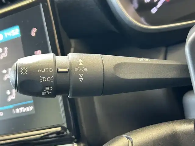 シトロエン Ｃ３ エアクロス シャイン 岩手県 2022(令4)年 1.5万km 緑 純正ディスプレイオーディオ/FM/USB/Bluetooth/バックカメラ/ETC/ドライブレコーダー/クルーズコントロール/衝突被害軽減ブレーキ/レーンキープアシスト/横滑り防止装置/アイドリングストップ/ブラインドスポットモニター/ハーフレザーシート/オートライト/LEDヘッドライト/オートワイパー/スマートキー/プッシュスタート/電動格納ミラー/純正16インチAW/純正フロアマット/ルーフレール/ワイヤレススマホ充電