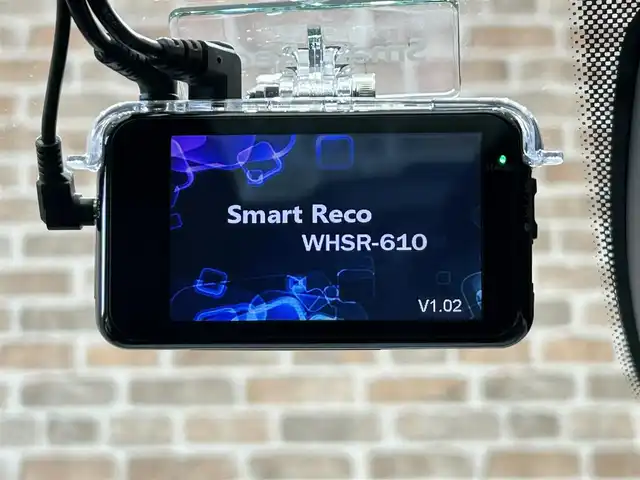 シトロエン Ｃ３ エアクロス シャイン 岩手県 2022(令4)年 1.5万km 緑 純正ディスプレイオーディオ/FM/USB/Bluetooth/バックカメラ/ETC/ドライブレコーダー/クルーズコントロール/衝突被害軽減ブレーキ/レーンキープアシスト/横滑り防止装置/アイドリングストップ/ブラインドスポットモニター/ハーフレザーシート/オートライト/LEDヘッドライト/オートワイパー/スマートキー/プッシュスタート/電動格納ミラー/純正16インチAW/純正フロアマット/ルーフレール/ワイヤレススマホ充電
