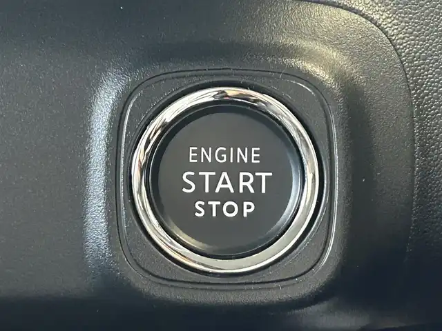 シトロエン Ｃ３ エアクロス シャイン 岩手県 2022(令4)年 1.5万km 緑 純正ディスプレイオーディオ/FM/USB/Bluetooth/バックカメラ/ETC/ドライブレコーダー/クルーズコントロール/衝突被害軽減ブレーキ/レーンキープアシスト/横滑り防止装置/アイドリングストップ/ブラインドスポットモニター/ハーフレザーシート/オートライト/LEDヘッドライト/オートワイパー/スマートキー/プッシュスタート/電動格納ミラー/純正16インチAW/純正フロアマット/ルーフレール/ワイヤレススマホ充電