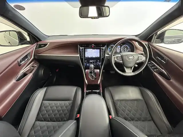トヨタ ハリアー ハイブリッド プレミアム アドバンスドP 道央・札幌 2014(平26)年 4.3万km スパークリングブラックパールクリスタルシャイン ・ワンオーナー/・４WD/・寒冷地仕様/・純正メモリーナビゲーション（56112）/　CD/DVD/フルセグ/BT/USB/AUX/SD/・JBLサウンド/・ビルトインETC/・置くだけ充電/・パワーバックドア/・プリクラッシュセーフティ/・横滑り防止装置/・前後コーナーセンサー/・レーンキープアシスト/・レーダークルーズコントロール/・前席パワーシート/・ハーフレザーシート/・オートライト/・オートマチックハイビーム/・LEDヘッドライト/・純正フロアマット/・MTモード付AT/・スマートキー/・プッシュスタート/・純正AW18インチ/・ウッドコンビハンドル/・フロント・リアフォグランプ/・オートリトラクタブルミラー/・電動チルト&テレスコピックステアリング/・ステアリングリモコン/・保証書付き/・取説付き/・スペアキー1本/・ドアバイザー