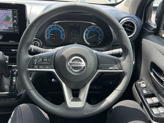 日産 デイズ ハイウェイスターX 岐阜県 2019(令1)年 5.1万km アッシュブラウン/ソーダブルー 純正メモリナビ(MJ118D-W)/【フルセグTV/SD/CD/USB/Bluetooth】/バックカメラ/衝突被害軽減システム/レーンキープアシスト/コーナーセンサー/純正14インチアルミホイール/オートLEDライト/オートマチックハイビーム/ETC/ドライブレコーダー(DRV-450)/横滑り防止装置/盗難防止装置/アイドリングストップ/プッシュスタート/スマートキー/スペアキー/取扱説明書/保証書