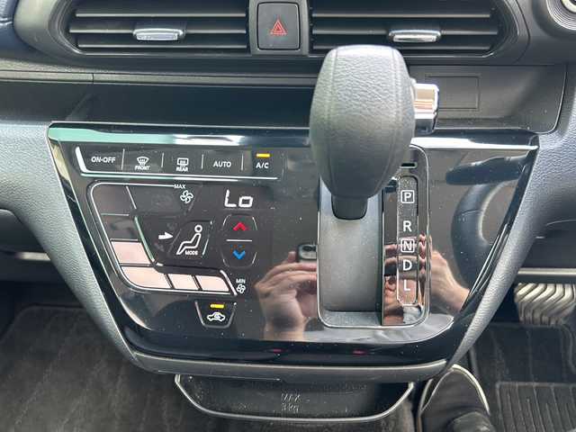 日産 デイズ ハイウェイスターX 岐阜県 2019(令1)年 5.1万km アッシュブラウン/ソーダブルー 純正メモリナビ(MJ118D-W)/【フルセグTV/SD/CD/USB/Bluetooth】/バックカメラ/衝突被害軽減システム/レーンキープアシスト/コーナーセンサー/純正14インチアルミホイール/オートLEDライト/オートマチックハイビーム/ETC/ドライブレコーダー(DRV-450)/横滑り防止装置/盗難防止装置/アイドリングストップ/プッシュスタート/スマートキー/スペアキー/取扱説明書/保証書