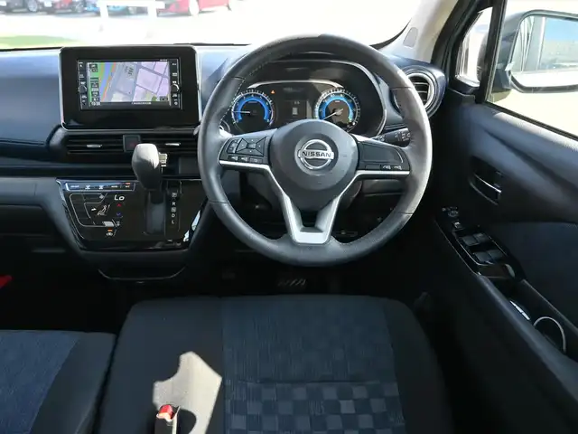 日産 デイズ ハイウェイスターX 熊本県 2019(令1)年 5.1万km アッシュブラウン/ソーダブルー エマージェンシーブレーキ/純正メモリーナビ/地デジTV/【CD再生機能　Bluetooth接続】/バックカメラ/ドライブレコーダー（DRV-MR450）/革巻きステアリング/ステアリングスイッチ/ETC/LEDヘッドライト/フォグライト/ウインカーミラー/コーナーセンサー/純正14インチアルミホイル/サイド/カーテンエアバッグ/インテリジェントキー