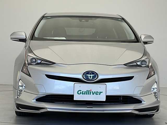 トヨタ プリウス S ツーリングセレクション 愛知県 2015(平27)年 2.8万km シルバー トヨタセーフティセンス/純正9型ナビ/モデリスタエアロ/レーダークルーズコントロール/シートヒーター/フルセグ/CD DVD/Bluetooth/バックカメラ/純正アルミホイール/LEDヘッドライト/レーンキープアシスト/オートマチックハイビーム/ドライブレコーダー/ETC/ステアリングスイッチ/スマートキー/プッシュスタート