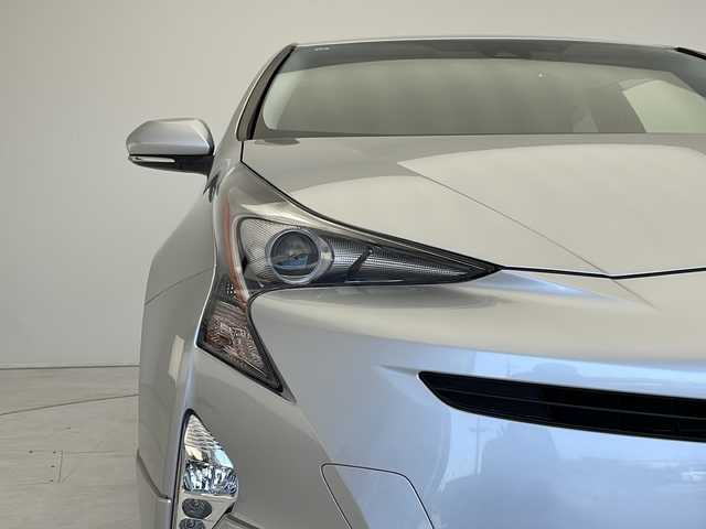 トヨタ プリウス S ツーリングセレクション 愛知県 2015(平27)年 2.8万km シルバー トヨタセーフティセンス/純正9型ナビ/モデリスタエアロ/レーダークルーズコントロール/シートヒーター/フルセグ/CD DVD/Bluetooth/バックカメラ/純正アルミホイール/LEDヘッドライト/レーンキープアシスト/オートマチックハイビーム/ドライブレコーダー/ETC/ステアリングスイッチ/スマートキー/プッシュスタート