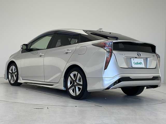 トヨタ プリウス S ツーリングセレクション 愛知県 2015(平27)年 2.8万km シルバー トヨタセーフティセンス/純正9型ナビ/モデリスタエアロ/レーダークルーズコントロール/シートヒーター/フルセグ/CD DVD/Bluetooth/バックカメラ/純正アルミホイール/LEDヘッドライト/レーンキープアシスト/オートマチックハイビーム/ドライブレコーダー/ETC/ステアリングスイッチ/スマートキー/プッシュスタート