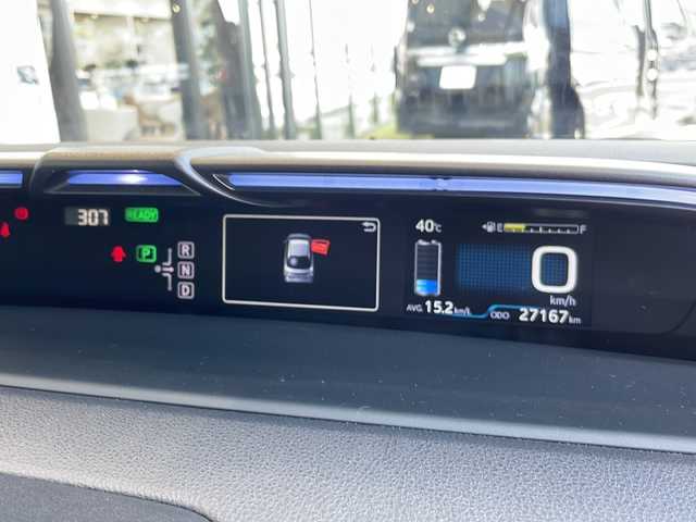 トヨタ プリウス S ツーリングセレクション 愛知県 2015(平27)年 2.8万km シルバー トヨタセーフティセンス/純正9型ナビ/モデリスタエアロ/レーダークルーズコントロール/シートヒーター/フルセグ/CD DVD/Bluetooth/バックカメラ/純正アルミホイール/LEDヘッドライト/レーンキープアシスト/オートマチックハイビーム/ドライブレコーダー/ETC/ステアリングスイッチ/スマートキー/プッシュスタート