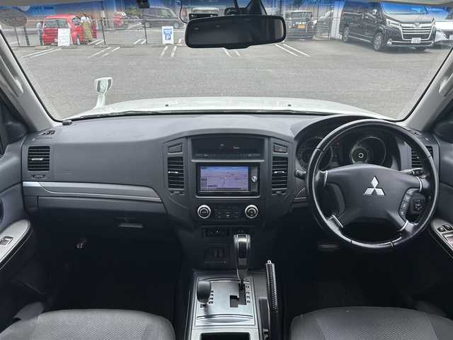 三菱 パジェロ ロング エクシード 広島県 2010(平22)年 17.4万km ウォームホワイトパール パートタイム4WD/社外ナビ/「CD/DVD/Bluetooth/フルセグTV」/SOREXヒッチメンバー/バックカメラ/シートヒーター/ETC/ドライブレコーダー/センターインフォメーションディスプレイ/オートライト/スペアキー