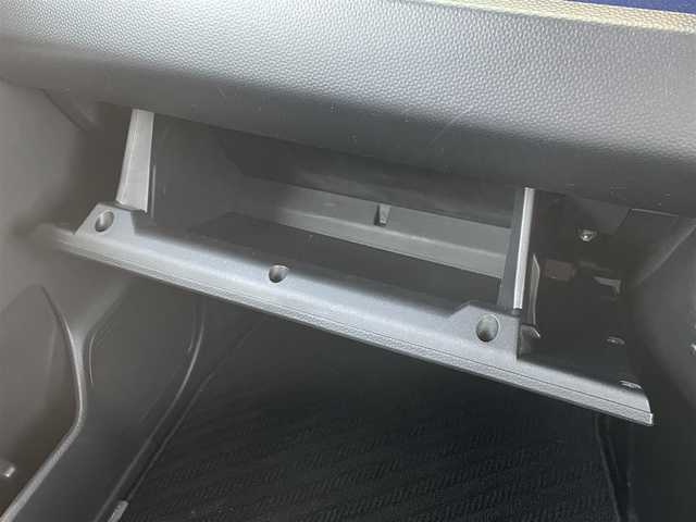 トヨタ ルーミー カスタムG 道央・札幌 2020(令2)年 8.3万km パールホワイトⅢ ・４WD/・純正SDナビ/　CD・SD・AUX・Bluetooth/・ワンセグTV/・バックカメラ/・衝突軽減ブレーキ/・レーンキープアシスト/・横滑り防止装置/・アイドリングストップ/・クルーズコントロール/・ビルトインETC/・前後ドライブレコーダー/・両側パワースライドドア/・LEDヘッドライト/・フォグランプ/・寒冷地仕様/・ドアバイザー/・プッシュスタート/・ウィンカーミラー/・スマートキー/・純正１４インチアルミホイール/・純正フロアマット/・取扱説明書/・スペアキー