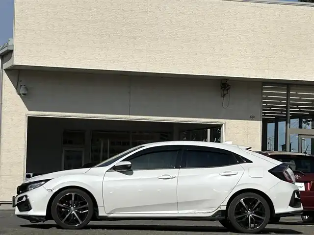 ホンダ シビック ハッチバック 宮城県 2020(令2)年 5.4万km プラチナホワイトパール １オーナー//純正ＡＷ//Ｍｏｄｕｌｏ　ＡＷ//ドラレコ//純正ＳＤナビ（ＤＶＤ、ＣＤ、ＦＭ、ＡＭ、ＳＤ、ＢＴ）//追従型クルコン//純正フロアマット//ビルトインＥＴＣ２．０//Ｄ／Ｎヒートシーター//プリクラッシュセーフティ//車線維持支援システム//横滑り防止機能//プッシュスタート//キーレス
