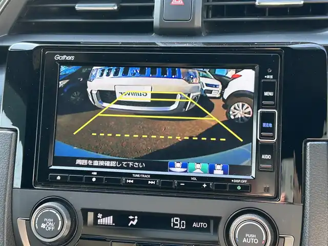 ホンダ シビック ハッチバック 宮城県 2020(令2)年 5.4万km プラチナホワイトパール １オーナー//純正ＡＷ//Ｍｏｄｕｌｏ　ＡＷ//ドラレコ//純正ＳＤナビ（ＤＶＤ、ＣＤ、ＦＭ、ＡＭ、ＳＤ、ＢＴ）//追従型クルコン//純正フロアマット//ビルトインＥＴＣ２．０//Ｄ／Ｎヒートシーター//プリクラッシュセーフティ//車線維持支援システム//横滑り防止機能//プッシュスタート//キーレス