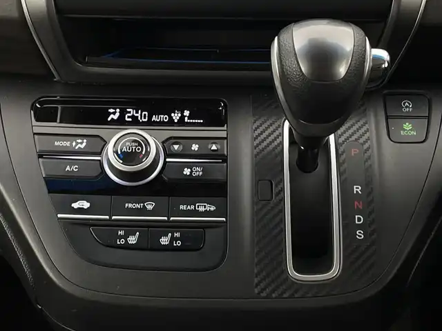 ホンダ フリード＋ G ホンダセンシング 新潟県 2022(令4)年 5.6万km スーパープラチナグレーメタリック 純正ナビ/　　フルセグ/CD/DVD/BT/バックカメラ/両側パワースライドドア/レーダークルーズコントロール/LEDオートライト/ハーフレザー/シートヒーター/純正15インチアルミホイール/ステリングスイッチ/アイドリングストップ/レーンキープ/スマートキー/ビルトインETC