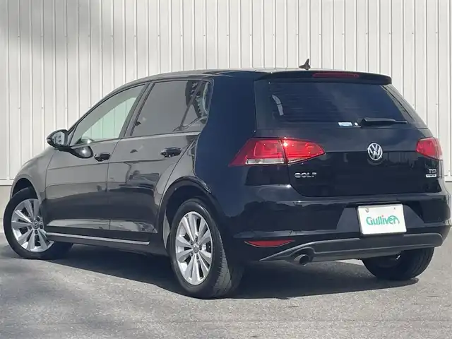 フォルクスワーゲン ゴルフ TSI コンフォートライン BM 群馬県 2015(平27)年 7.1万km 黒 純正8インチナビ/（CD/DVD/SD/フルセグ/Bluetooth）/バックカメラ/プリクラッシュセーフティシステム/プロアクティブオキュパントプロテクション/アダプティブクルーズコントロール/パドルシフト/ステアリングリモコン/HIDヘッドライト/オートライト/純正16インチアルミホイール/コンフォートシート/純正フロアマット/保証書/取扱説明書/スペアキー