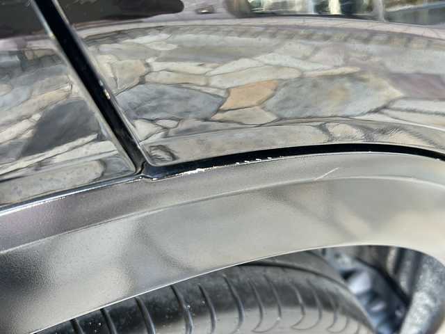 ホンダ ヴェゼル ハイブリッド Z ホンダセンシング 静岡県 2017(平29)年 7.7万km クリスタルブラックパール 純正ナビ/・CD/DVD/USB/SD/ipod/HDMI/Bluetooth/・ラジオ/フルセグTV/VTR/AUX/主要装備/・レーダークルーズコントロール　/・ドライブレコーダー　/・ＥＴＣ　/・ステアリングリモコン　/・パドルシフト　/・レーンキープアシスト　/・オートハイビーム　/・オートライト　/・バックカメラ　/・シートヒーター　/・クリアランスソナー/・ＬＥＤヘッドライト/・社外アルミホイール/・スマートキー/・プッシュスタート/・横滑り防止/・ABS/・盗難防止