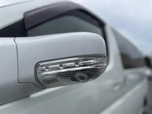 日産 エルグランド ライダー 千葉県 2005(平17)年 10.7万km ホワイトパール ナビ(AM/FM/DVD/MD)/純正17インチオーテックアルミホイール/全席合成皮革シート/オートライト/バックカメラ/左サイドカメラ（左側）/片側パワースライドドア（左側）/電動格納ミラー/ウインカーミラー/SNOW、POWER走行モード/BOSEスピーカー/ETC