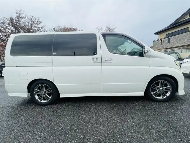 日産 エルグランド ライダー 千葉県 2005(平17)年 10.7万km ホワイトパール ナビ(AM/FM/DVD/MD)/純正17インチオーテックアルミホイール/全席合成皮革シート/オートライト/バックカメラ/左サイドカメラ（左側）/片側パワースライドドア（左側）/電動格納ミラー/ウインカーミラー/SNOW、POWER走行モード/BOSEスピーカー/ETC