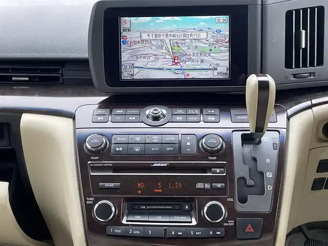 日産 エルグランド ライダー 千葉県 2005(平17)年 10.7万km ホワイトパール ナビ(AM/FM/DVD/MD)/純正17インチオーテックアルミホイール/全席合成皮革シート/オートライト/バックカメラ/左サイドカメラ（左側）/片側パワースライドドア（左側）/電動格納ミラー/ウインカーミラー/SNOW、POWER走行モード/BOSEスピーカー/ETC