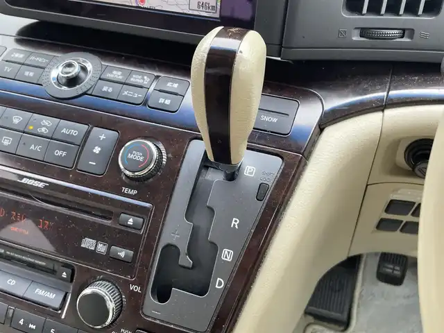 日産 エルグランド ライダー 千葉県 2005(平17)年 10.7万km ホワイトパール ナビ(AM/FM/DVD/MD)/純正17インチオーテックアルミホイール/全席合成皮革シート/オートライト/バックカメラ/左サイドカメラ（左側）/片側パワースライドドア（左側）/電動格納ミラー/ウインカーミラー/SNOW、POWER走行モード/BOSEスピーカー/ETC