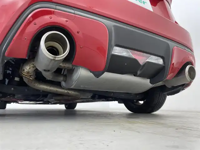 トヨタ ８６ GT 群馬県 2015(平27)年 7万km ピュアレッド tom’sテールライト/純正リアバンパーガーニッシュカバー/社外トランクスポイラー/社外グリル/＝＝＝＝＝/純正7インチSDナビ/・BT TV AM FM SD DISC AUX/=====/クルーズコントロール　パドルシフト　ワンオーナー　純正７インチＳＤナビ　ｔｏｍ｀ｓテールライト　純正リアバンパーガーニッシュカバー　社外トランクスポイラー　社外グリル　ＭＴモード付ＡＴ　禁煙車　ＥＴＣ