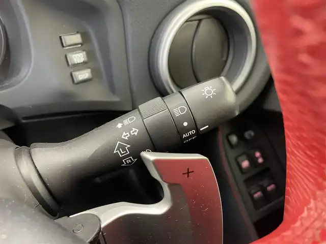 トヨタ ８６ GT 群馬県 2015(平27)年 7万km ピュアレッド tom’sテールライト/純正リアバンパーガーニッシュカバー/社外トランクスポイラー/社外グリル/＝＝＝＝＝/純正7インチSDナビ/・BT TV AM FM SD DISC AUX/=====/クルーズコントロール　パドルシフト　ワンオーナー　純正７インチＳＤナビ　ｔｏｍ｀ｓテールライト　純正リアバンパーガーニッシュカバー　社外トランクスポイラー　社外グリル　ＭＴモード付ＡＴ　禁煙車　ＥＴＣ