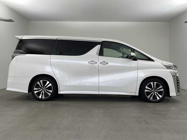 トヨタ ヴェルファイア Z Gエディション 兵庫県 2018(平30)年 7.8万km ホワイトパールクリスタルシャイン ・トヨタセーフティーセンス/・プリクラッシュセーフティ/・レーンディバチャーアラート/・パーキングサポートブレーキ/・クリアランスソナー/・ロードサインアシスト/・オートマチックハイビーム/・レーダークルーズコントロール/・先行車発進お知らせ/・アルパインナビ＆TV＆BT＆DVD＆SD&CD&HDMI/・アルパインフリップダウンモニター/・バックカメラ/・両側パワースライドドア/・前席シートヒーター/・前席ベンチレーション/・運転席メモリーシート/・前席パワーシート/・ステアリングヒーター/・デジタルインナーミラー/・ビルトインETC/・ウッドコンビハンドル/・AC100V電源/・スマートキー/・プッシュスタート/・パワーバックドア/・LEDヘッドライト/・LEDフォグランプ/・オートライト/・助手席オットマン/・2列目オットマン/・純正18インチアルミホイール