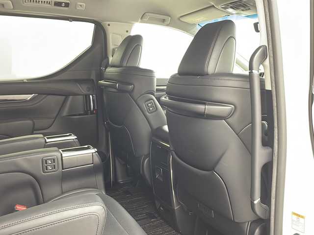 トヨタ ヴェルファイア Z Gエディション 兵庫県 2018(平30)年 7.8万km ホワイトパールクリスタルシャイン ・トヨタセーフティーセンス/・プリクラッシュセーフティ/・レーンディバチャーアラート/・パーキングサポートブレーキ/・クリアランスソナー/・ロードサインアシスト/・オートマチックハイビーム/・レーダークルーズコントロール/・先行車発進お知らせ/・アルパインナビ＆TV＆BT＆DVD＆SD&CD&HDMI/・アルパインフリップダウンモニター/・バックカメラ/・両側パワースライドドア/・前席シートヒーター/・前席ベンチレーション/・運転席メモリーシート/・前席パワーシート/・ステアリングヒーター/・デジタルインナーミラー/・ビルトインETC/・ウッドコンビハンドル/・AC100V電源/・スマートキー/・プッシュスタート/・パワーバックドア/・LEDヘッドライト/・LEDフォグランプ/・オートライト/・助手席オットマン/・2列目オットマン/・純正18インチアルミホイール