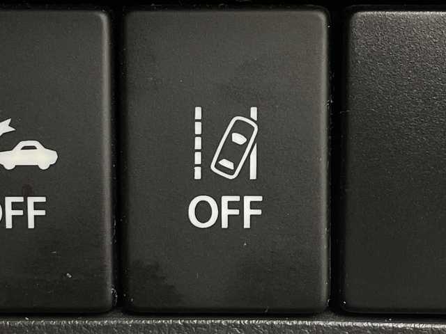 スズキ ソリオ HV MZ Dカメラ ブレーキS 茨城県 2017(平29)年 5.1万km ピュアホワイトP ワンオーナー/純正ナビ/BTオーディオ/フルセグテレビ/CD/DVD/ETC/クルーズコントロール/オートライト/フォグランプ/純正フロアマット/純正15インチAW/純正ドアバイザー/スマートキープッシュスタート/スタッドレスタイヤあり