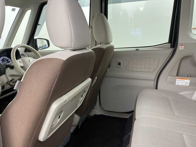 日産 デイズ ルークス X 道央・札幌 2017(平29)年 7.4万km ブラック ・４WD　/エマージェンシーブレーキ/・衝突被害軽減ブレーキ/・純正HDDナビ/・DVD.CD.フルセグ/・アラウンドビューモニターモニター/・バックカメラ/・左パワースライドドア/・プッシュスタート/スマートー/・アイドリングストップ/・スタッドレスタイヤＡＷ積込み/・ＥＴＣ