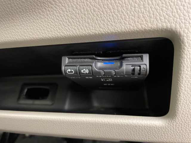 日産 デイズ ルークス X 道央・札幌 2017(平29)年 7.4万km ブラック ・４WD　/エマージェンシーブレーキ/・衝突被害軽減ブレーキ/・純正HDDナビ/・DVD.CD.フルセグ/・アラウンドビューモニターモニター/・バックカメラ/・左パワースライドドア/・プッシュスタート/スマートー/・アイドリングストップ/・スタッドレスタイヤＡＷ積込み/・ＥＴＣ