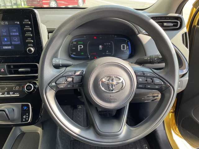 トヨタ アクア X 愛知県 2021(令3)年 1.8万km ブラスゴールドメタリック 純正ディズプレイオーディオナビ/レーダークルーズコントロール/バックカメラ/コーナーセンサー/LEDヘッドライト/オートマチックハイビーム/ETC/衝突軽減システム/フルセグ/Bluetooth/ステアリングスイッチ/スマートキー/プッシュスタート