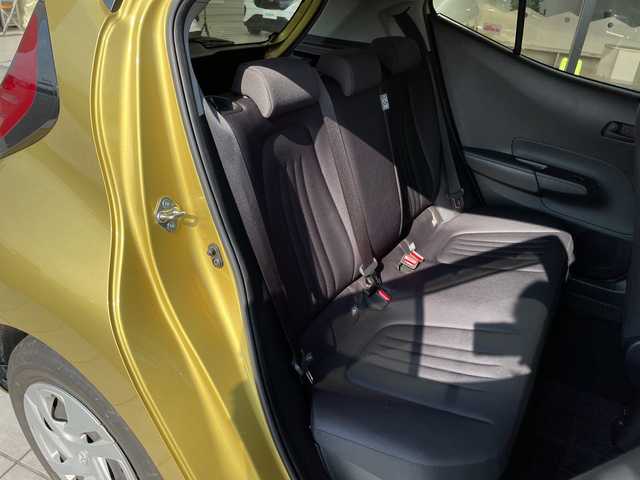 トヨタ アクア X 愛知県 2021(令3)年 1.8万km ブラスゴールドメタリック 純正ディズプレイオーディオナビ/レーダークルーズコントロール/バックカメラ/コーナーセンサー/LEDヘッドライト/オートマチックハイビーム/ETC/衝突軽減システム/フルセグ/Bluetooth/ステアリングスイッチ/スマートキー/プッシュスタート