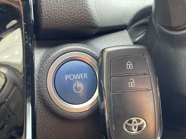 トヨタ アクア X 愛知県 2021(令3)年 1.8万km ブラスゴールドメタリック 純正ディズプレイオーディオナビ/レーダークルーズコントロール/バックカメラ/コーナーセンサー/LEDヘッドライト/オートマチックハイビーム/ETC/衝突軽減システム/フルセグ/Bluetooth/ステアリングスイッチ/スマートキー/プッシュスタート