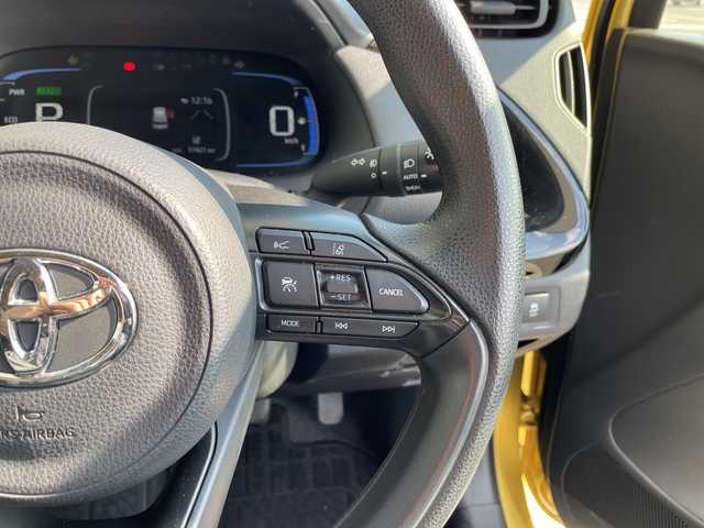 トヨタ アクア X 愛知県 2021(令3)年 1.8万km ブラスゴールドメタリック 純正ディズプレイオーディオナビ/レーダークルーズコントロール/バックカメラ/コーナーセンサー/LEDヘッドライト/オートマチックハイビーム/ETC/衝突軽減システム/フルセグ/Bluetooth/ステアリングスイッチ/スマートキー/プッシュスタート