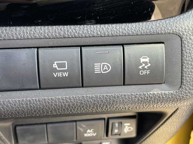 トヨタ アクア X 愛知県 2021(令3)年 1.8万km ブラスゴールドメタリック 純正ディズプレイオーディオナビ/レーダークルーズコントロール/バックカメラ/コーナーセンサー/LEDヘッドライト/オートマチックハイビーム/ETC/衝突軽減システム/フルセグ/Bluetooth/ステアリングスイッチ/スマートキー/プッシュスタート