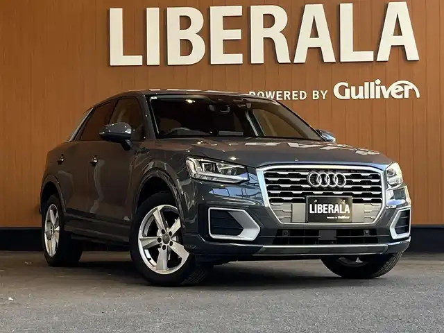 アウディ Ｑ２ 30TFSIスポーツ 宮城県 2020(令2)年 2.5万km グレー アシスタンスパッケージ/バーチャルコックピット/MMIナビゲーションシステム/フルセグTV/バックカメラ/パーキングエイド/シートヒーター/LEDヘッドライト/オートライト/アドバンストキー/パワーバックドア/純正17インチAW/ドライブレコーダー/ETC車載器