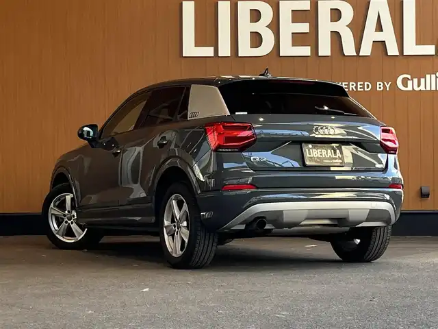 アウディ Ｑ２ 30TFSIスポーツ 宮城県 2020(令2)年 2.5万km グレー アシスタンスパッケージ/バーチャルコックピット/MMIナビゲーションシステム/フルセグTV/バックカメラ/パーキングエイド/シートヒーター/LEDヘッドライト/オートライト/アドバンストキー/パワーバックドア/純正17インチAW/ドライブレコーダー/ETC車載器