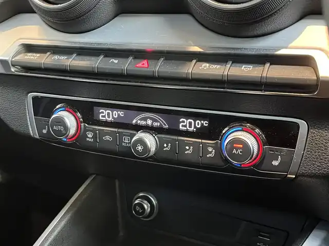 アウディ Ｑ２ 30TFSIスポーツ 宮城県 2020(令2)年 2.5万km グレー アシスタンスパッケージ/バーチャルコックピット/MMIナビゲーションシステム/フルセグTV/バックカメラ/パーキングエイド/シートヒーター/LEDヘッドライト/オートライト/アドバンストキー/パワーバックドア/純正17インチAW/ドライブレコーダー/ETC車載器