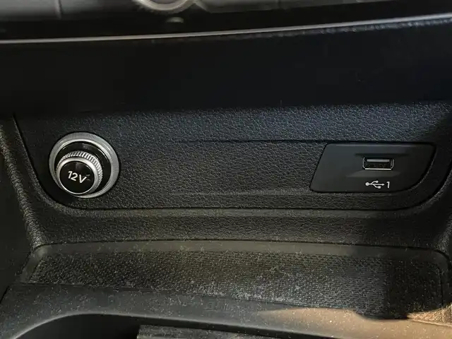 アウディ Ｑ２ 30TFSIスポーツ 宮城県 2020(令2)年 2.5万km グレー アシスタンスパッケージ/バーチャルコックピット/MMIナビゲーションシステム/フルセグTV/バックカメラ/パーキングエイド/シートヒーター/LEDヘッドライト/オートライト/アドバンストキー/パワーバックドア/純正17インチAW/ドライブレコーダー/ETC車載器