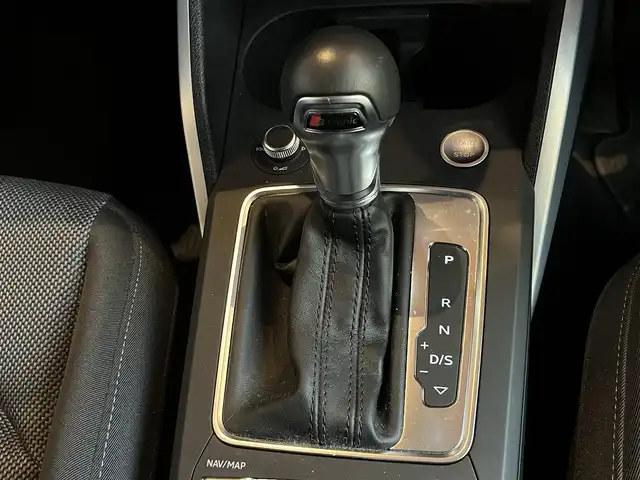 アウディ Ｑ２ 30TFSIスポーツ 宮城県 2020(令2)年 2.5万km グレー アシスタンスパッケージ/バーチャルコックピット/MMIナビゲーションシステム/フルセグTV/バックカメラ/パーキングエイド/シートヒーター/LEDヘッドライト/オートライト/アドバンストキー/パワーバックドア/純正17インチAW/ドライブレコーダー/ETC車載器