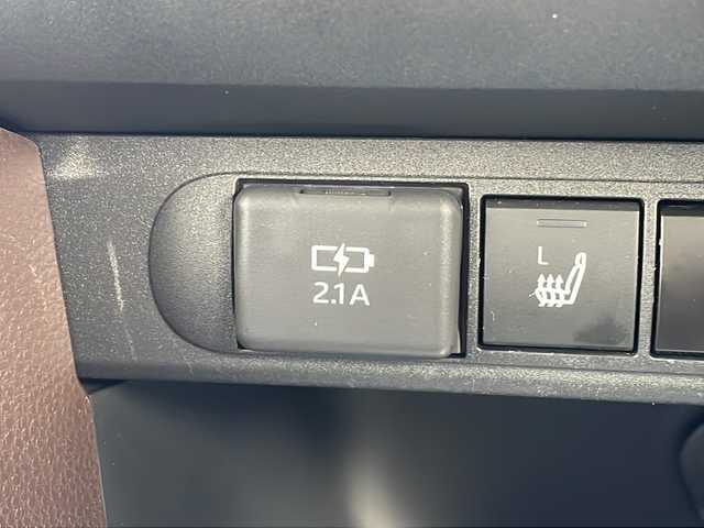 トヨタ ヤリスクロス ハイブリッド Z 三重県 2021(令3)年 3.7万km ホワイトパールクリスタルシャイン 禁煙/純正コネクテッドナビ/バックカメラ/ビルトインETC/シートヒーター/パワーシート/BSM/レーダークルーズコントロール/レーンキープアシスト/プリクラッシュ/スペアキー/LEDオートライト/電動格納ミラー