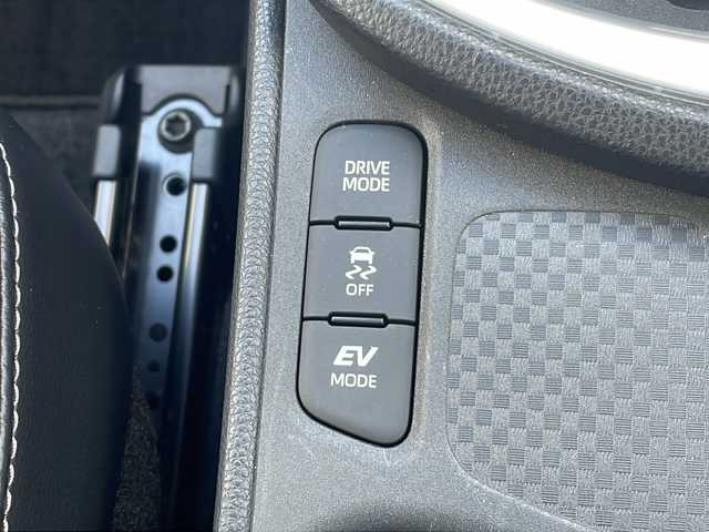 トヨタ ヤリスクロス ハイブリッド Z 三重県 2021(令3)年 3.7万km ホワイトパールクリスタルシャイン 禁煙/純正コネクテッドナビ/バックカメラ/ビルトインETC/シートヒーター/パワーシート/BSM/レーダークルーズコントロール/レーンキープアシスト/プリクラッシュ/スペアキー/LEDオートライト/電動格納ミラー