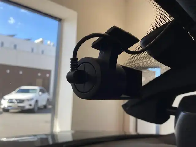 ＢＭＷ Ｘ２ sDrive18i MスポーツX 熊本県 2019(平31)年 4.5万km サファイアブラックP ２WD/純正ナビ/（BT/ライブラリ/USB）/インテリジェントセーフティ/ー衝突警告/ー歩行者警告/ー車線逸脱警告/ドライブレコーダー（前方）/革巻きステアリング/速度リミッター/MTモードAT/フロアマット/電動格納ミラーウィンカー/オートライト/オートワイパー/走行モードセレクト/ーSPORT/ーCOMFORT/ーECO PRO/パワーシート/シートヒーター/ETC2.0/LEDヘッドライト/LEDフォグライト