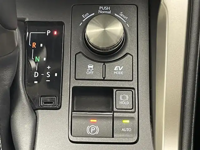 レクサス ＮＸ 300h バージョンL 愛知県 2019(令1)年 4.6万km グラファイトブラックガラスフレーク 純正ナビ（フルセグ/Bluetooth/CD/USB）/ブラインドスポットモニター/アラウンドビューモニター/アダプティブクルーズコントロール/レーンキープアシスト/コーナーセンサー/パワーシート/シートヒーター/エアシート/メモリシート/革巻きステアリング/ステアリングヒーター/純正アルミホイール/純正ドアバイザー/純正フロアマット/LEDヘッドライト/オートライト/オートマチックハイビーム/スマートキー×2/プッシュスタート