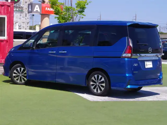 日産 セレナ ハイウェイスターVセレクションⅡ 千葉県 2019(平31)年 5.8万km シャイニングブルー エマージェンシーブレーキ/クルーズコントロール/ハンズフリー両側パワースライドドア/9インチ純正SDナビ/地デジTV/【BD/DVD/CD再生機能　Bluetooth接続】/アラウンドビューモニター/フリップダウンモニター/ドライブレコーダー（DJ4-D）/革巻きステアリング/ステアリングスイッチ/ETC/LEDヘッドライト/フォグライト/ウインカーミラー/コーナーセンサー/純正16インチアルミホイル/サイド/カーテンエアバッグ/インテリジェントキー