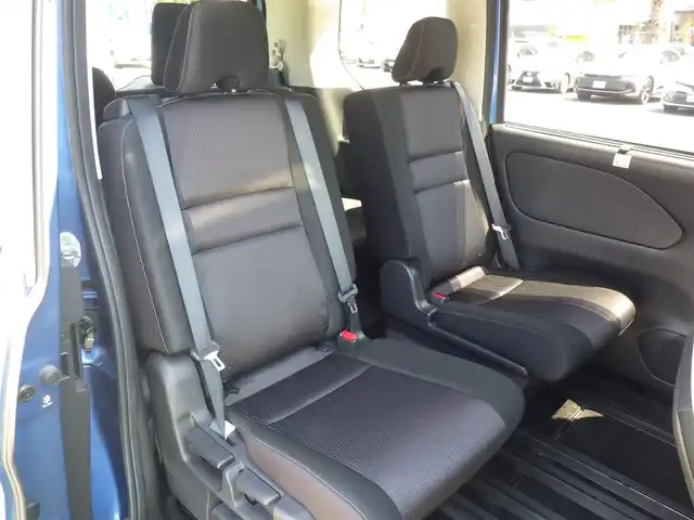 日産 セレナ ハイウェイスターVセレクションⅡ 千葉県 2019(平31)年 5.8万km シャイニングブルー エマージェンシーブレーキ/クルーズコントロール/ハンズフリー両側パワースライドドア/9インチ純正SDナビ/地デジTV/【BD/DVD/CD再生機能　Bluetooth接続】/アラウンドビューモニター/フリップダウンモニター/ドライブレコーダー（DJ4-D）/革巻きステアリング/ステアリングスイッチ/ETC/LEDヘッドライト/フォグライト/ウインカーミラー/コーナーセンサー/純正16インチアルミホイル/サイド/カーテンエアバッグ/インテリジェントキー